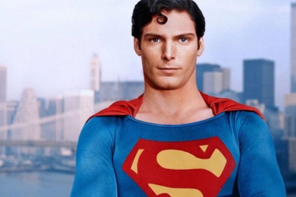 Superman, con questo chip per vedere attraverso il cartone possiamo diventare un po’ come lui