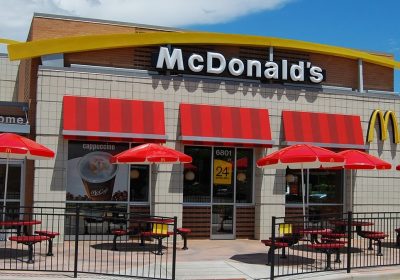 McDonald’s fa un passo indietro sull’uso dell’AI al McDrive