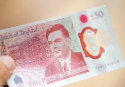 70 anni fa moriva Alan Turing, la storia del padre dell’Intelligenza artificiale