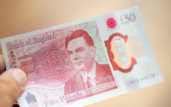 70 anni fa moriva Alan Turing, la storia del padre dell’Intelligenza artificiale