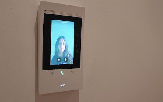 300EOS, da BTicino il videocitofono smart con Alexa integrato: la prova