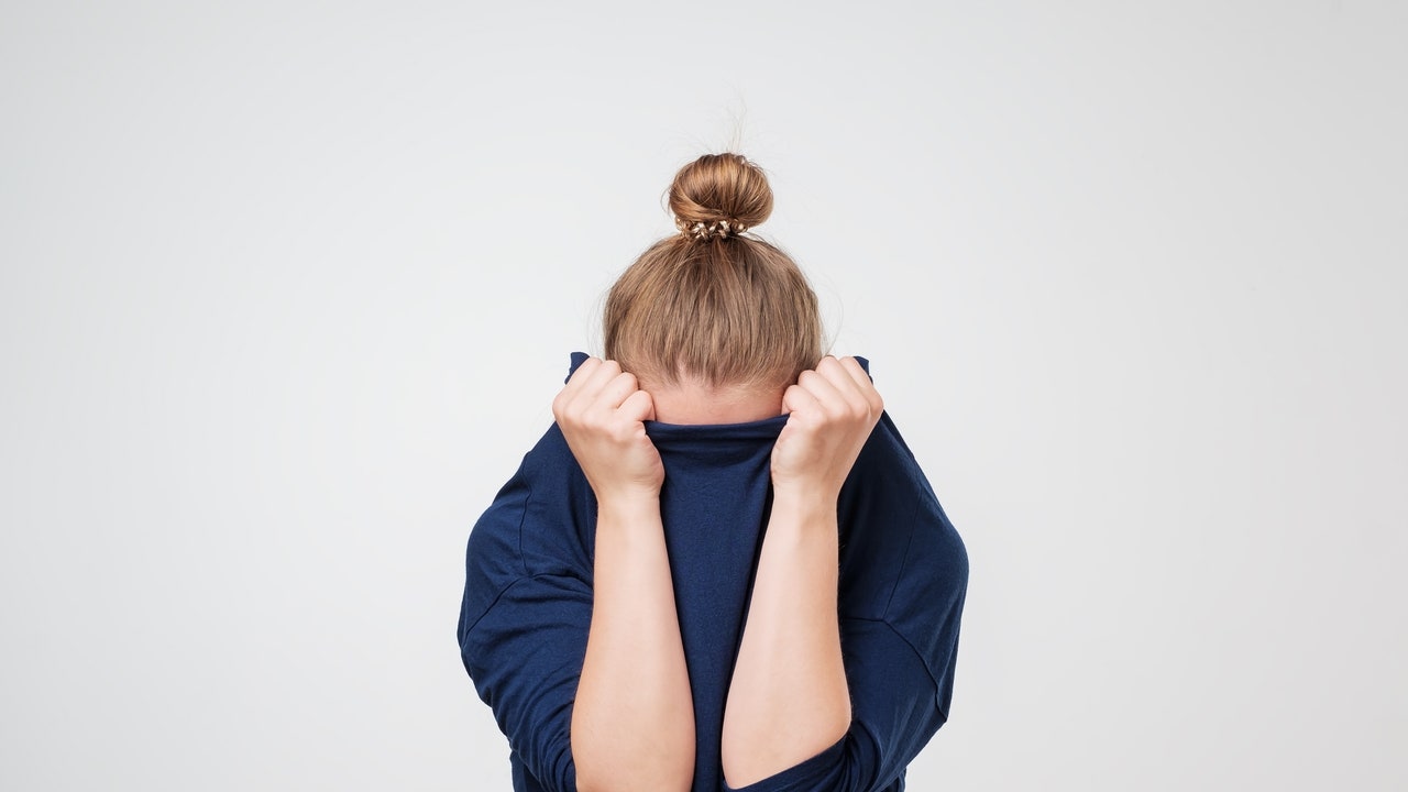 Tripofobia, tutto quello che c’è da sapere sulla paura dei buchi che ha origini ancestrali