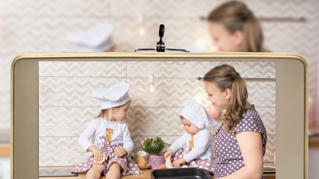 Baby influencer e sharenting, in Italia ci sono molte proposte per regolarli ma è ora di passare ai fatti