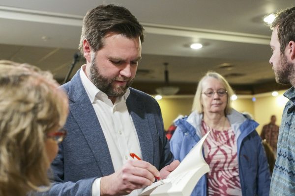 Com’è Elegia americana di J.D. Vance, il vicepresidente designato da Trump