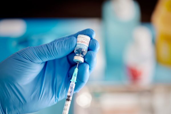 Obbligo vaccinale, c’è chi prova ancora a cancellarlo
