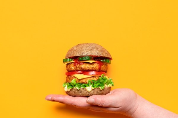 Carne vegetale, perché non dobbiamo esagerare nel consumo