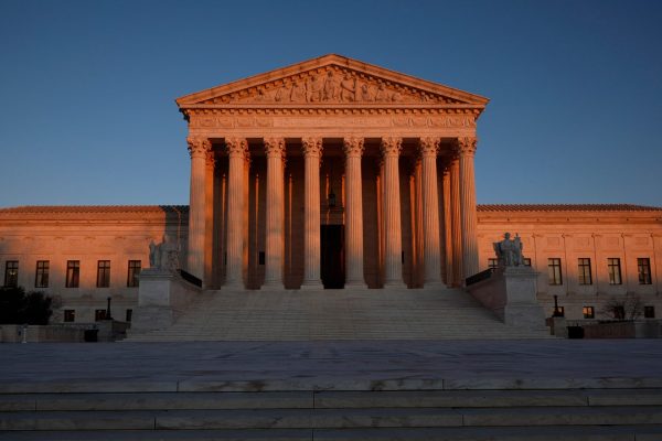 Social network, i governi possono “suggerire” la censura?