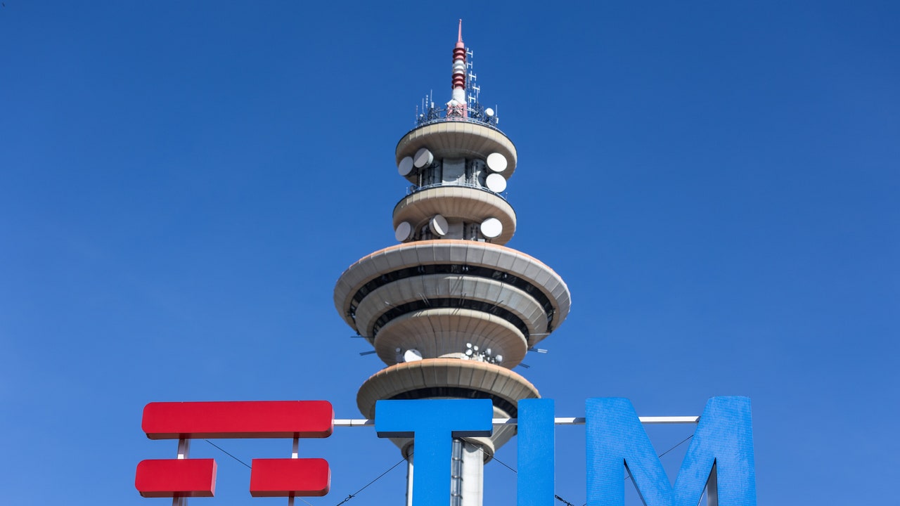 Come cambia Tim, che adesso è una compagnia telefonica senza rete