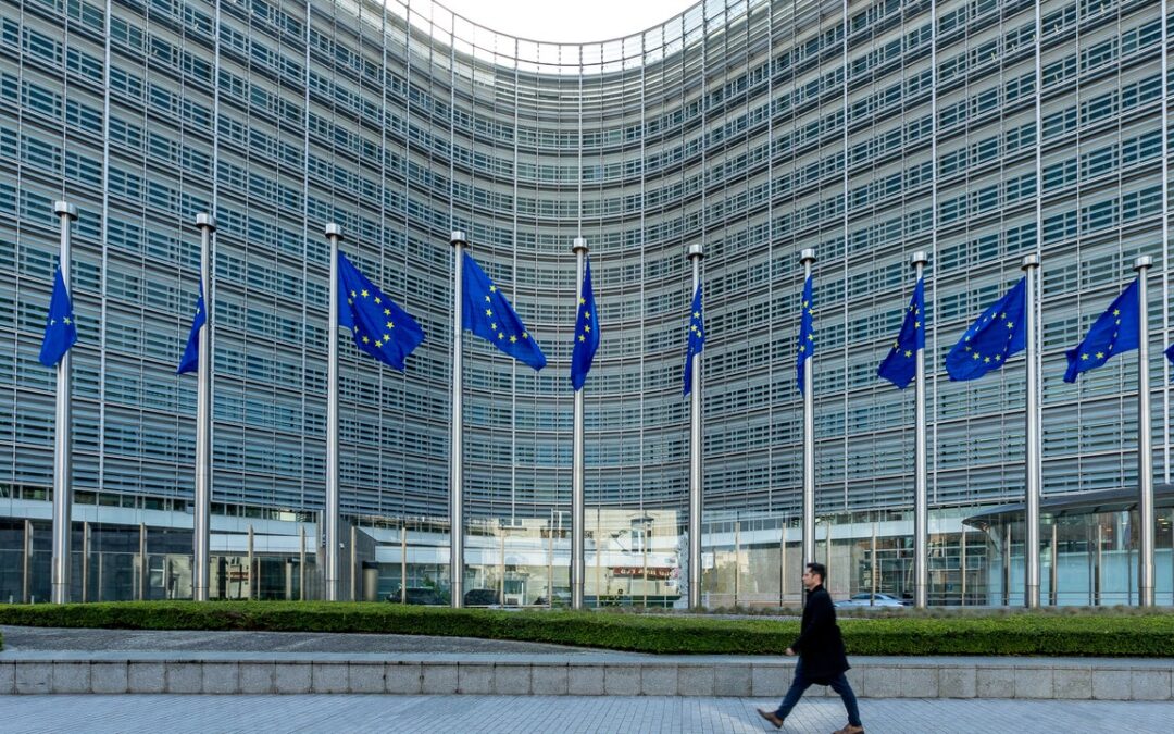 Perché Microsoft accusa l’Unione europea di essere responsabile del bug di CrowdStrike