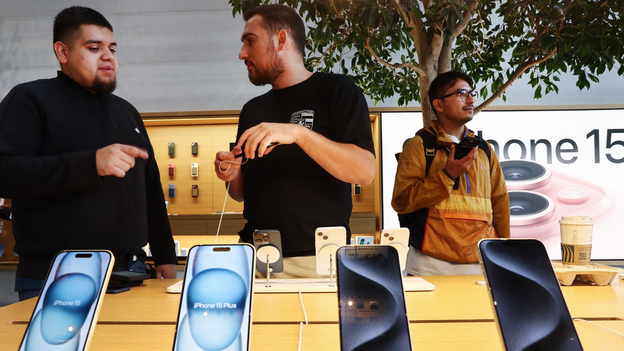 I dipendenti Microsoft in Cina dovranno sostituire gli smartphone Android con iPhone