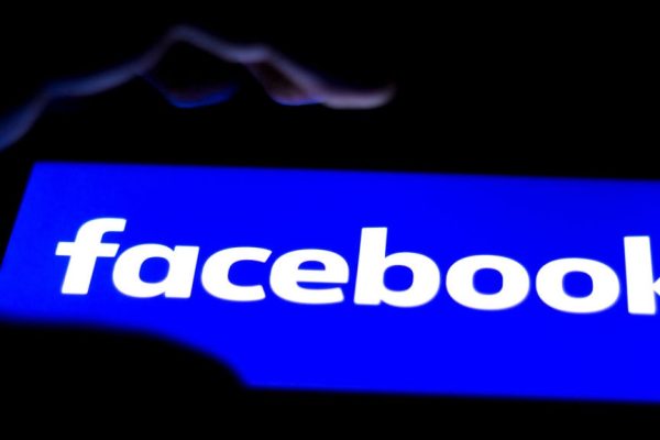 Sextortion, Facebook rimuove oltre 60.000 account in Nigeria