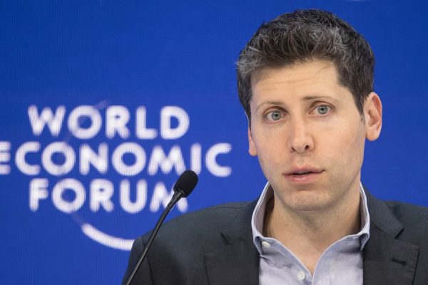 OpenAI, perché Microsoft e Apple rinunciano al ruolo nel cda
