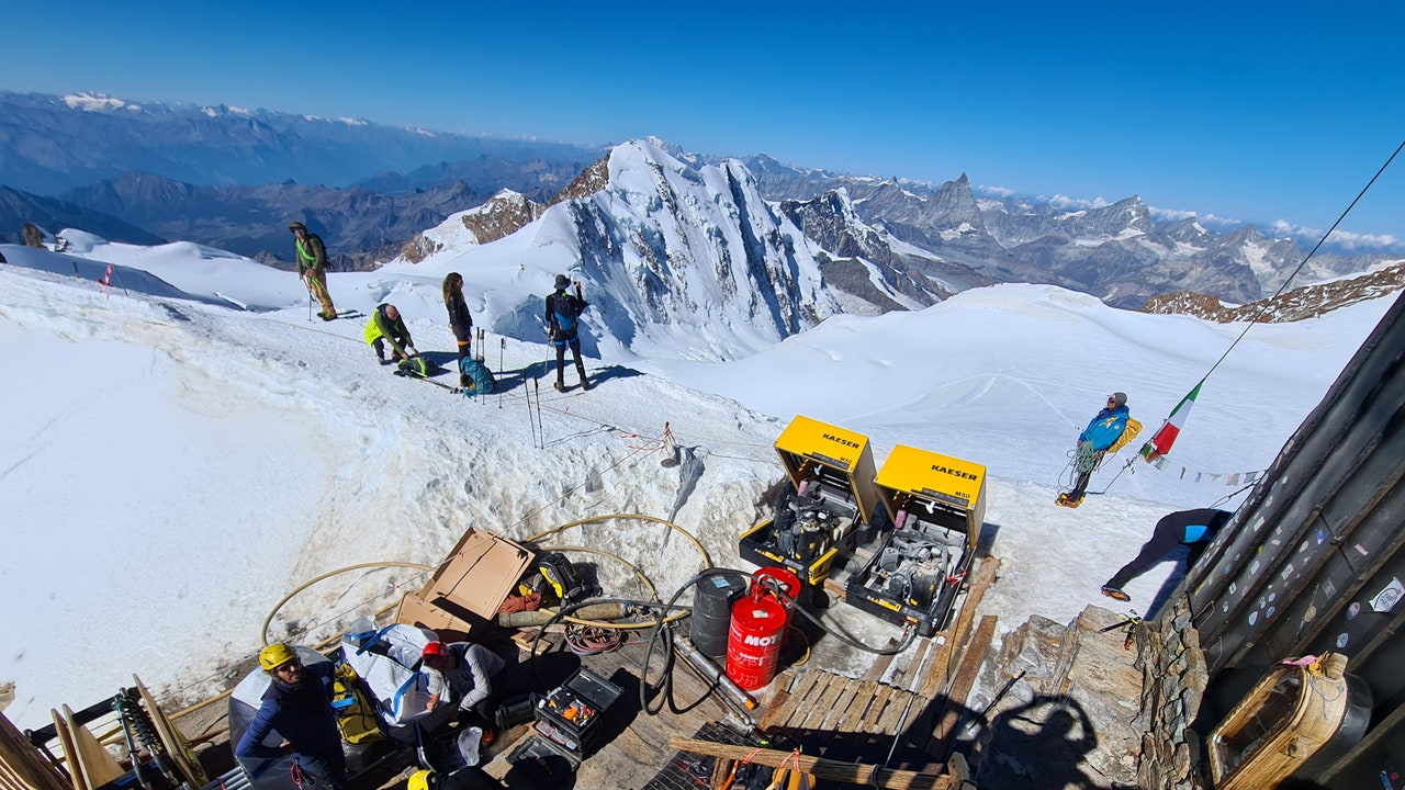 Capanna Margherita, vedere la crisi del clima dal rifugio più alto d’Europa