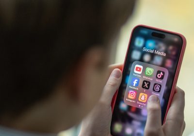 iPhone, i 4 caratteri che li mandano in crash