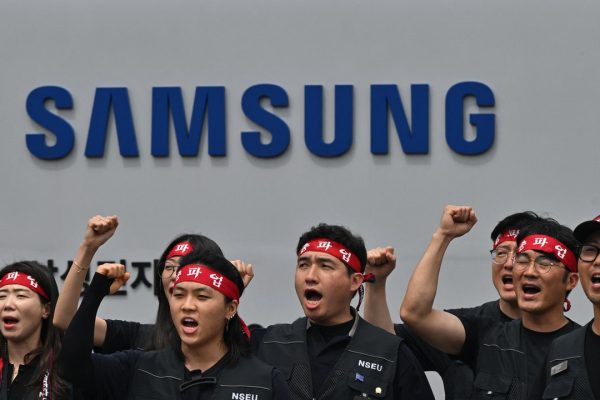 Samsung, lo sciopero dei lavoratori procederà a oltranza