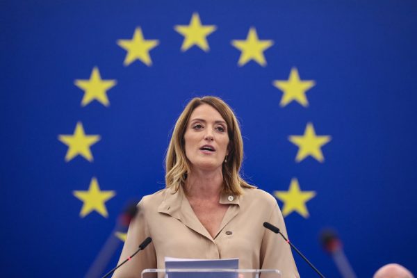 Ritratto di Roberta Metsola, rieletta presidente del Parlamento europeo