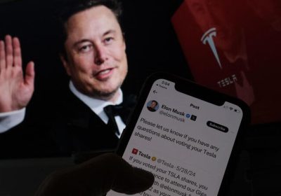 L’Unione Europea mette sotto accusa X: falsifica la fiducia degli utenti con la spunta blu – Web & Social