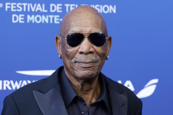 Morgan Freeman sfida l’IA: “Imita la mia voce” – Future Tech