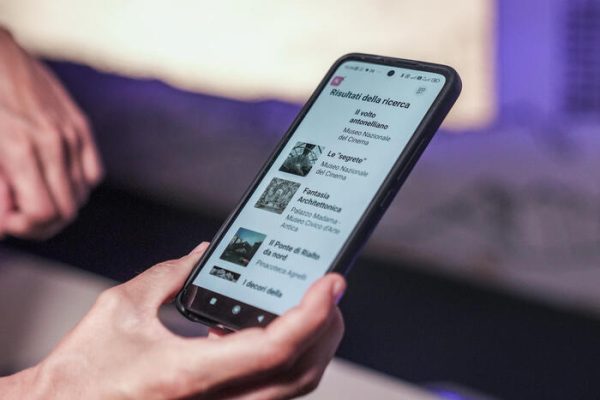 La strategia italiana per l’intelligenza artificiale: 4 macro-aree, monitoraggio e futuro della tecnologia