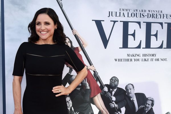 Cos’è Veep, la serie tv che ha “anticipato” la corsa di Kamala Harris alle presidenziali Usa