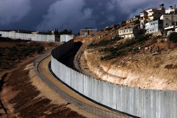 Cisgiordania, le colonie di Israele si allargano nell’indifferenza di tutti