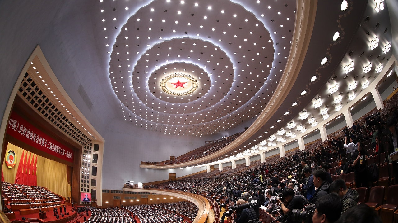 La Cina vuole adeguare le risposte dei chatbot AI ai ”valori socialisti” del paese