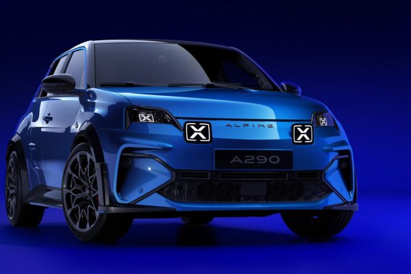 Alpine A290, aperti gli ordini in Italia, si parte da 38.700 euro