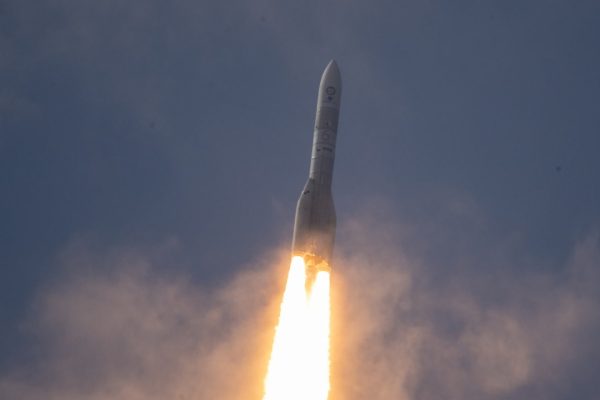 Ariane 6, il lancio oltre la crisi dello spazio europeo (e un successo parziale)