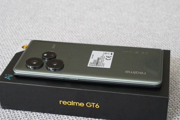 Recensione Realme GT6: il top di gamma accessibile