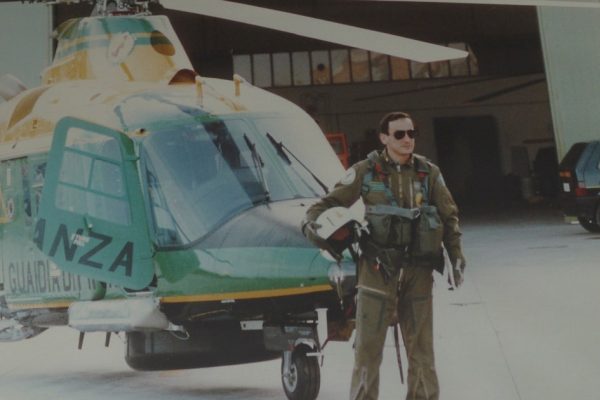 L’elicottero Volpe 132 è precipitato all’improvviso nella notte in Sardegna nel 1994. E trent’anni dopo ancora non sappiamo perché