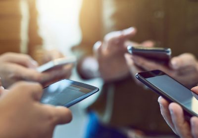 Esperimento del Guardian: i nuovi account Facebook e Instagram vengono spinti verso contenuti sessisti e misogini