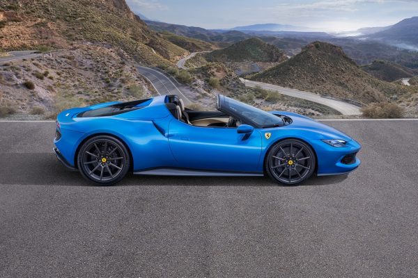 Ferrari ibride plug-in, due nuove garanzie per sostituire due volte il pacco batteria