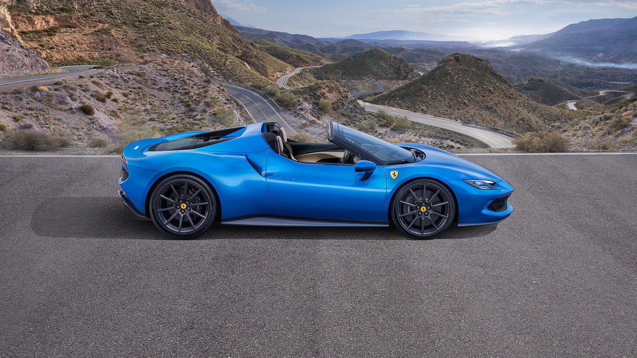 Ferrari ibride plug-in, due nuove garanzie per sostituire due volte il pacco batteria