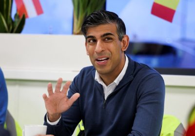 Regno Unito, le elezioni si giocano anche a colpi di meme