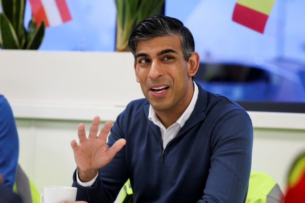 Regno Unito, le elezioni si giocano anche a colpi di meme