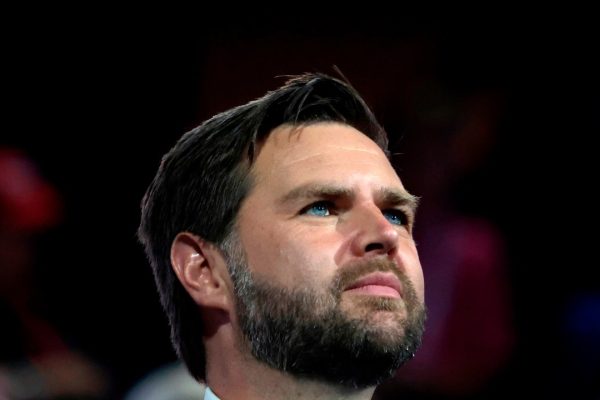 J.D. Vance è contro le élite solo a parole