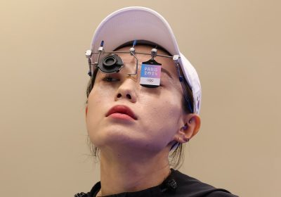 Olimpiadi, a cosa servono i bizzarri occhiali del tiro a segno