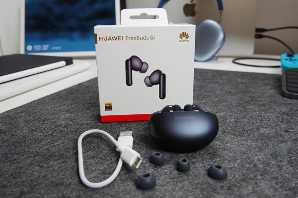 HUAWEI FreeBuds 6i: a meno di 100 euro non gli manca nulla. La recensione