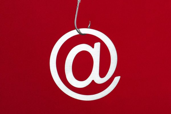 Truffe, come riconoscere quelle nelle email aziendali
