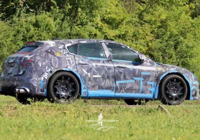 I prototipi della nuova Ferrari completamente elettrica proseguono i test a Maranello