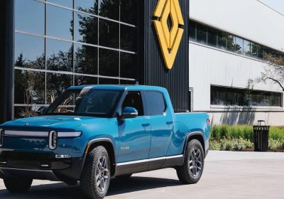 Il CEO di Rivian spiega perché sono fallite le alleanze con Ford e Mercedes, e perché ha scelto Volkswagen