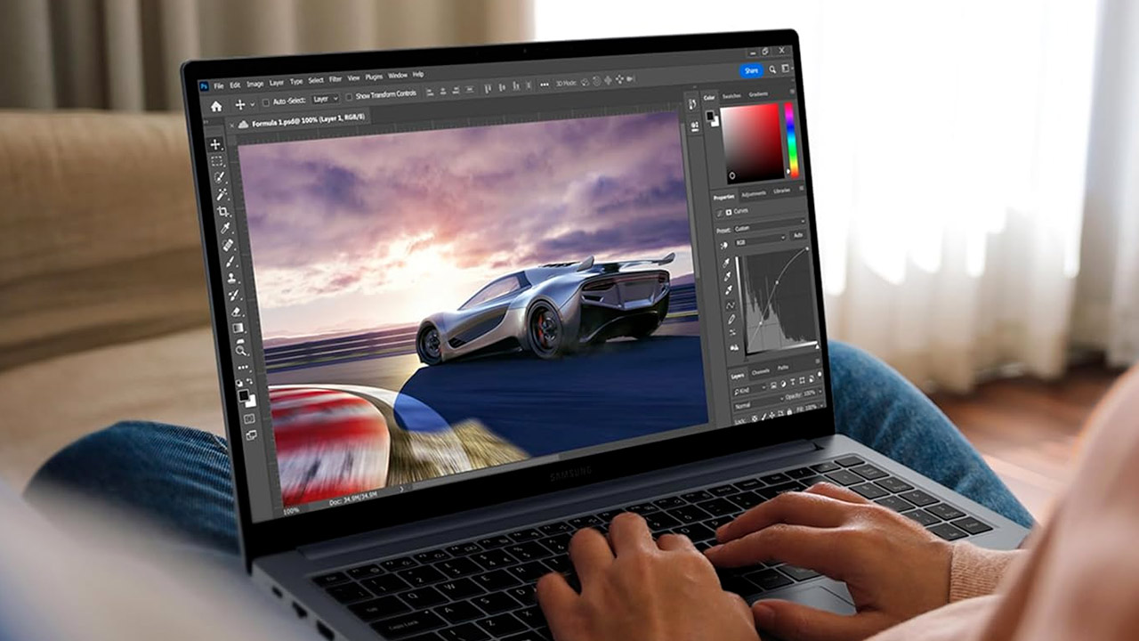 Samsung Galaxy Book 4 in offerta con sconto del 32% reale: ottimo per CPU e RAM, è anche molto elegante!