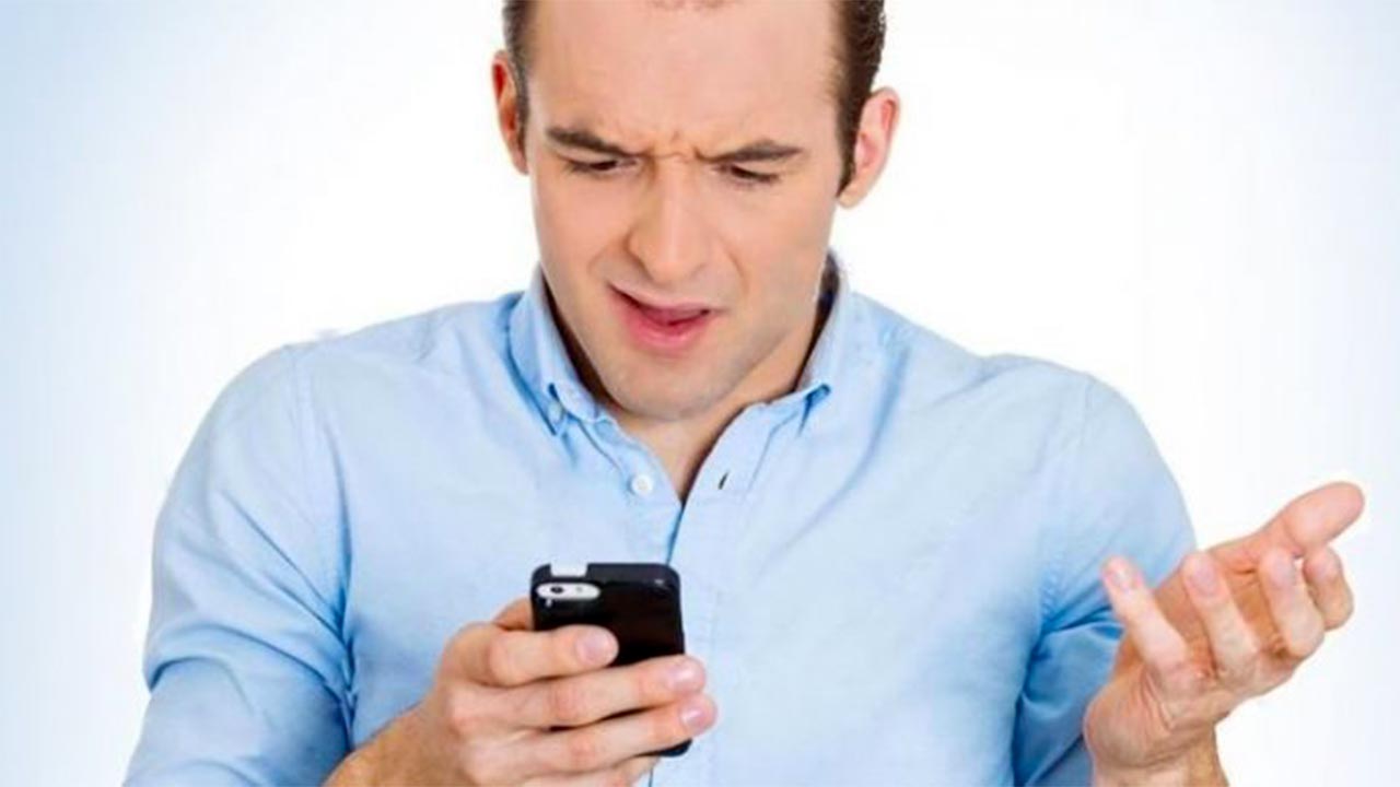 Il declino degli SMS in numeri: nell'ultimo anno ne sono stati scambiati solo 4 miliardi