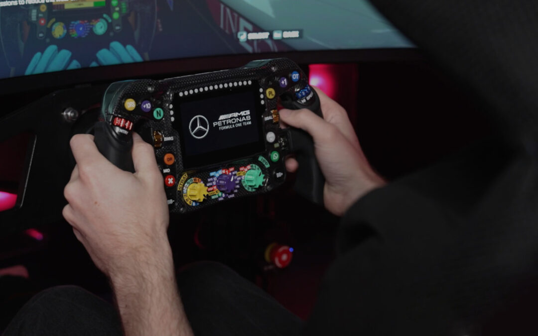 Il volante della Mercedes di F1 è adesso disponibile per tutti i sim racer: ma costa una fortuna!