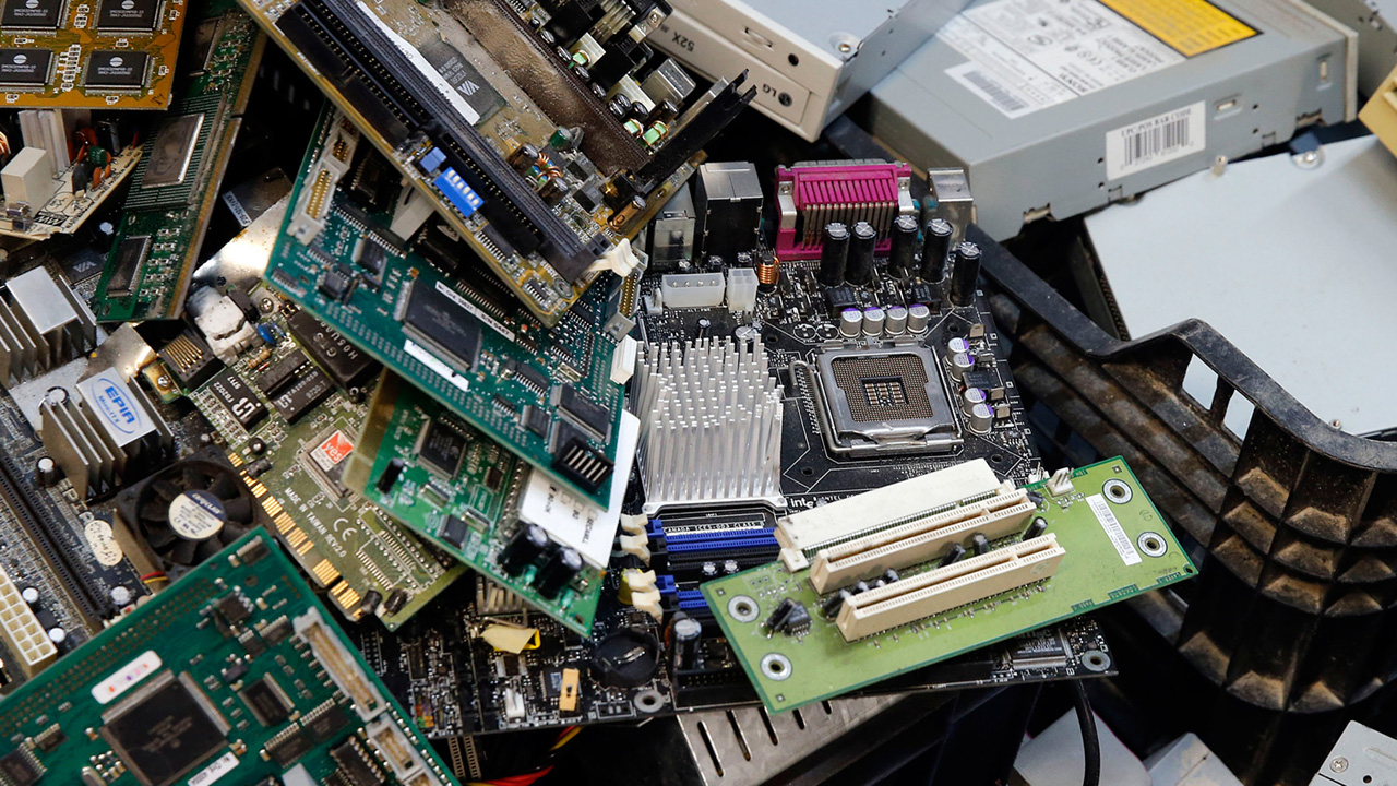 Italia, la raccolta dei rifiuti elettronici è sotto le attese: sui RAEE l'Europa ci bacchetta
