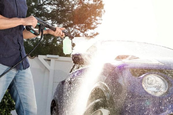 L'idropulitrice Cecotec 1400W costa solo 59€! Sconti anche su Kärcher, Black+Decker e altri marchi