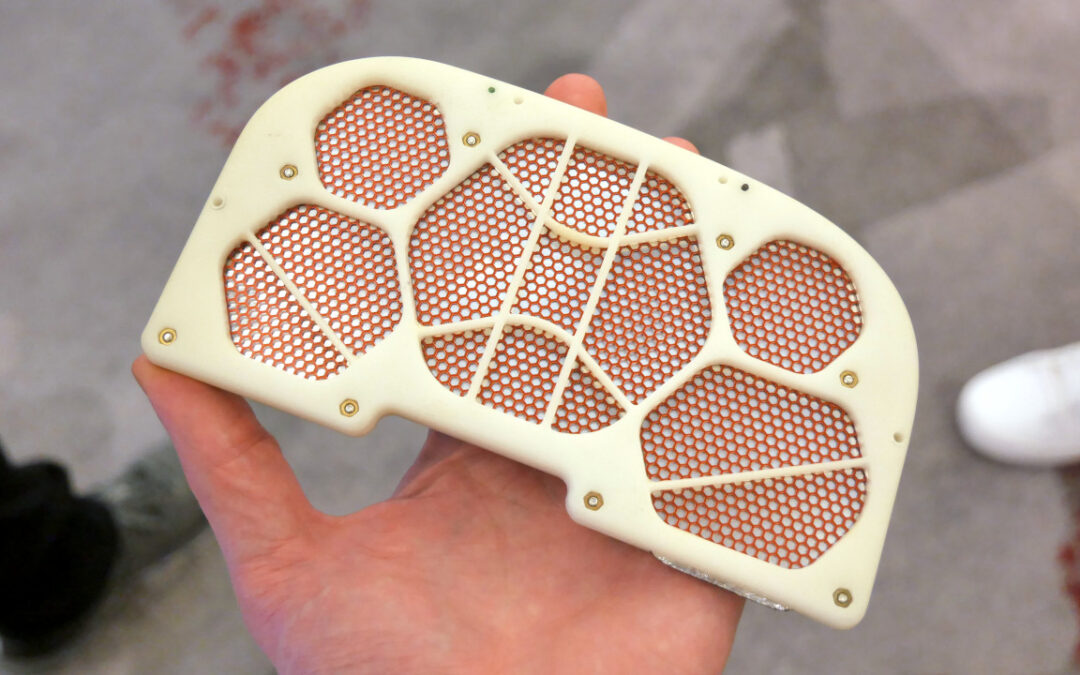 La rivoluzione degli altoparlanti elettrostatici è in arrivo nelle auto, grazie a Warwick Acoustics