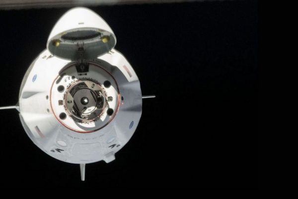 Le capsule SpaceX Dragon verranno recuperate sulla costa occidentale degli USA per ridurre il problema dei detriti