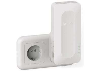 Occhio al prezzo di questo Ripetitore Wi-Fi NETGEAR AX1600 EAX12: -55% con prestazioni garantite