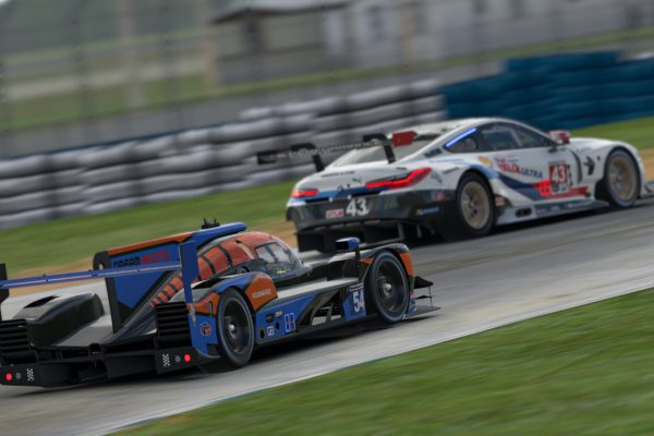 Perché iRacing è l'unico VERO simulatore di corse automobilistiche sul mercato